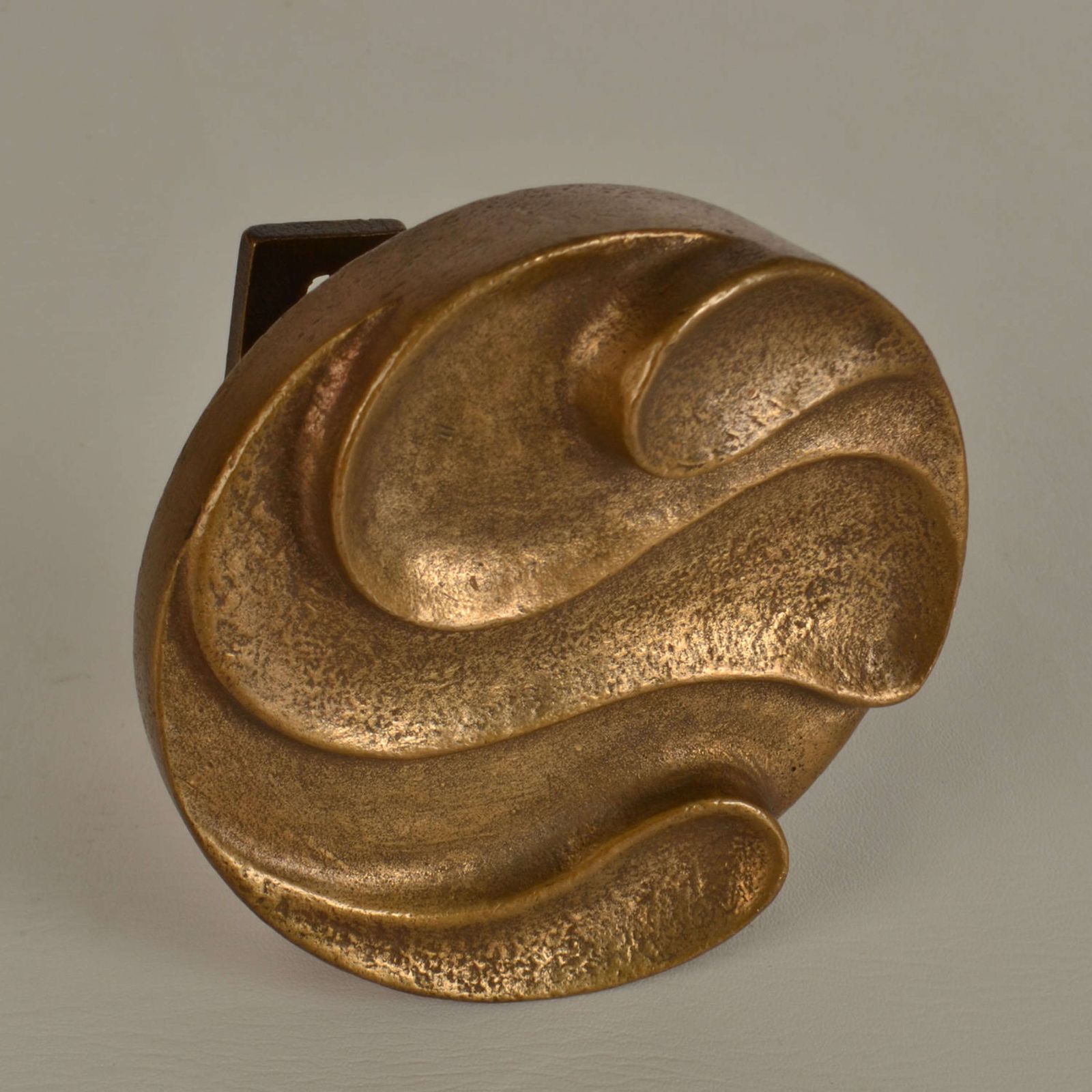 Round Push And Pull Door Handle In Bronze With Curvaceous Relief photo Home Fixtures