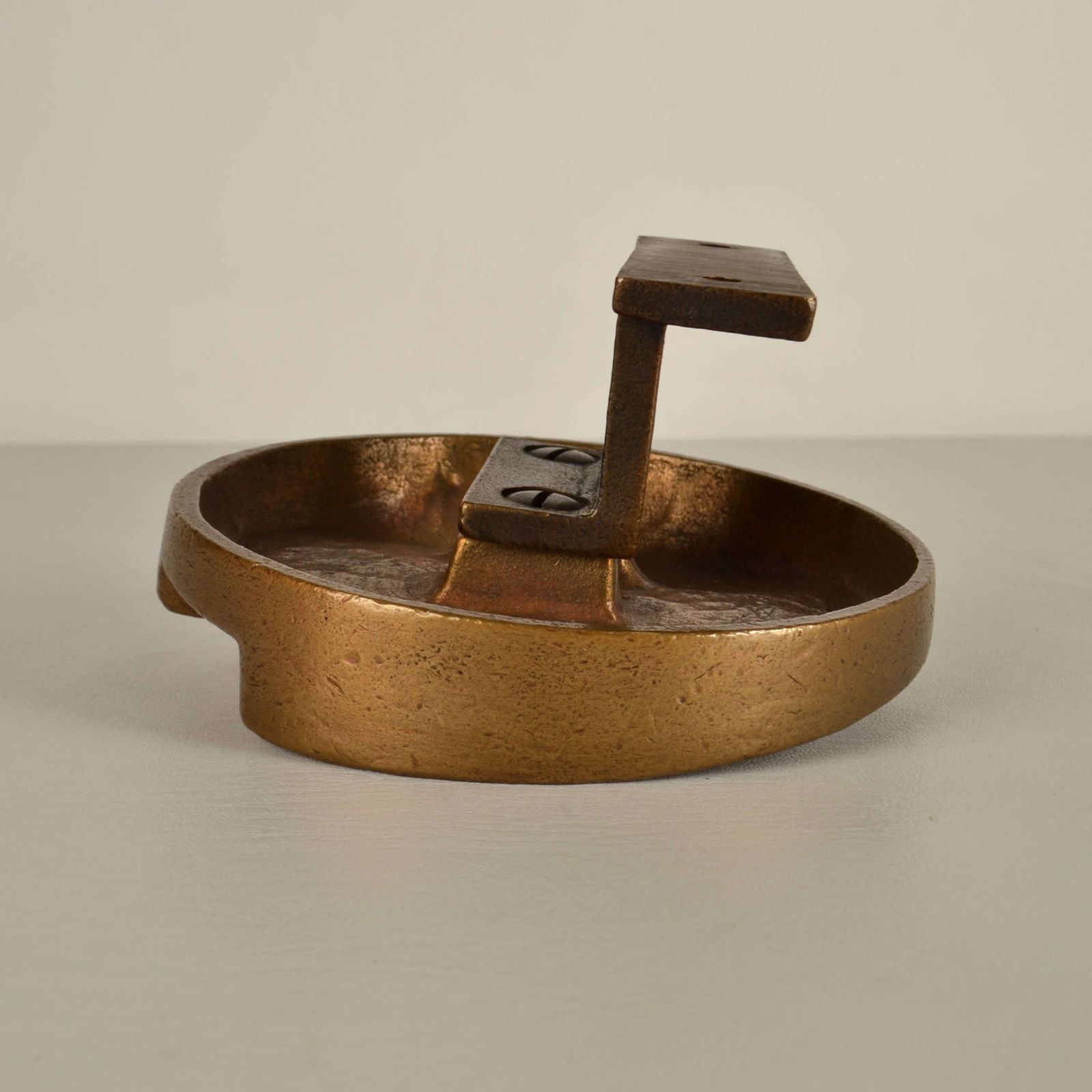 950.0 Round Push And Pull Door Handle In Bronze With Curvaceous Relief photo