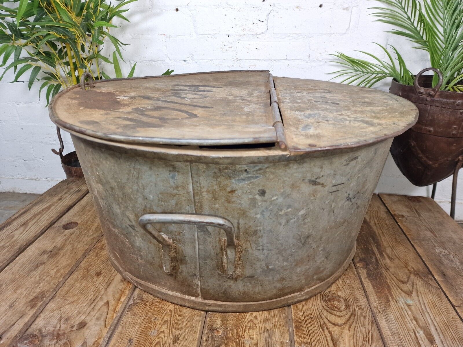 photo furniture Large Vintage Military Galvanised Wildlife Pond Garden Planter Trough Log Basket
