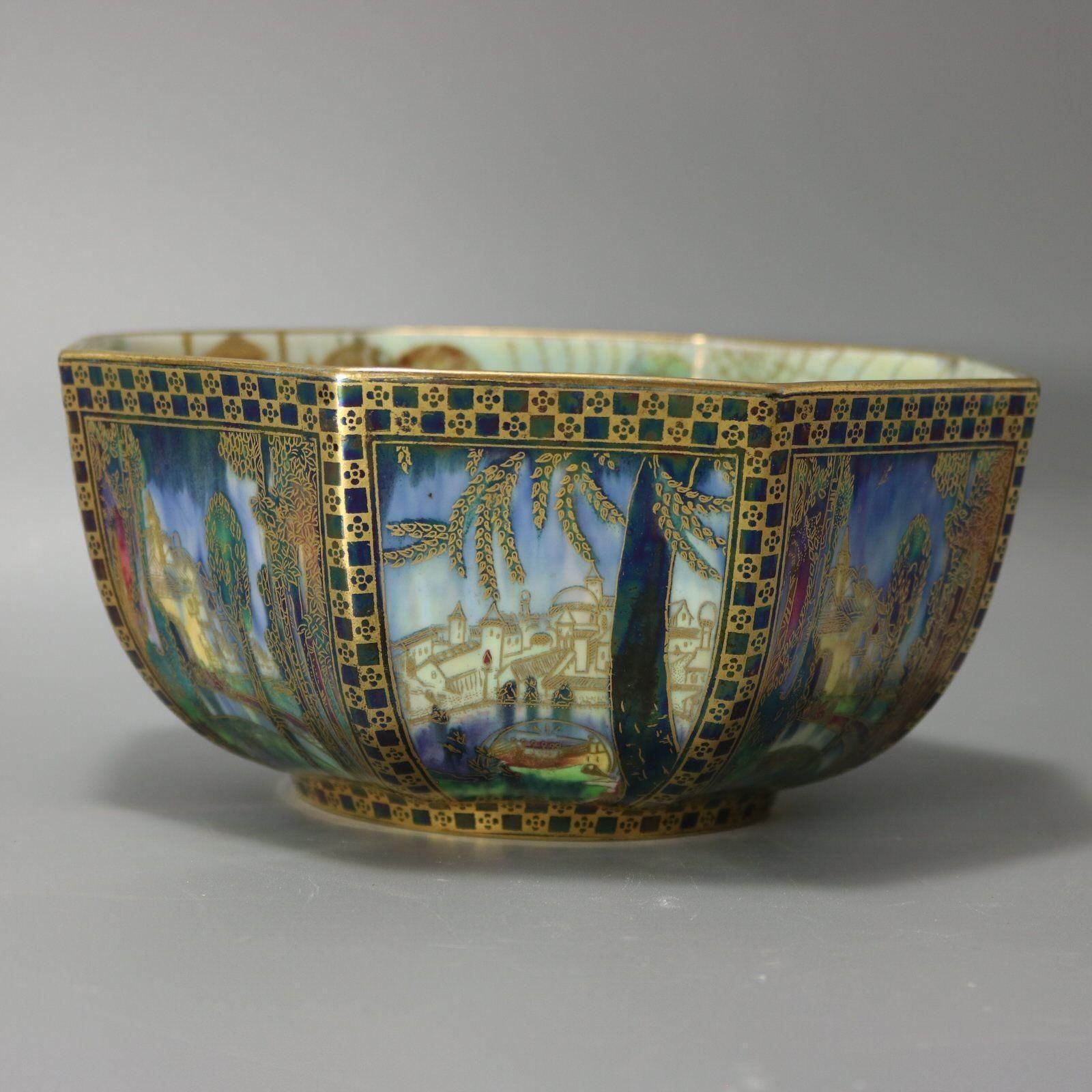 Wedgwood Fairyland Lustre Octagonal Dana Bowl photo 4352.0