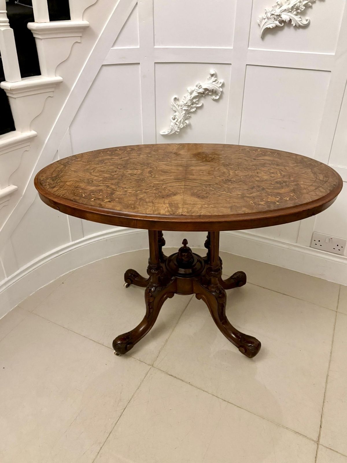 Antique 19th Century Quality Burr Walnut Inlaid Oval Side Table