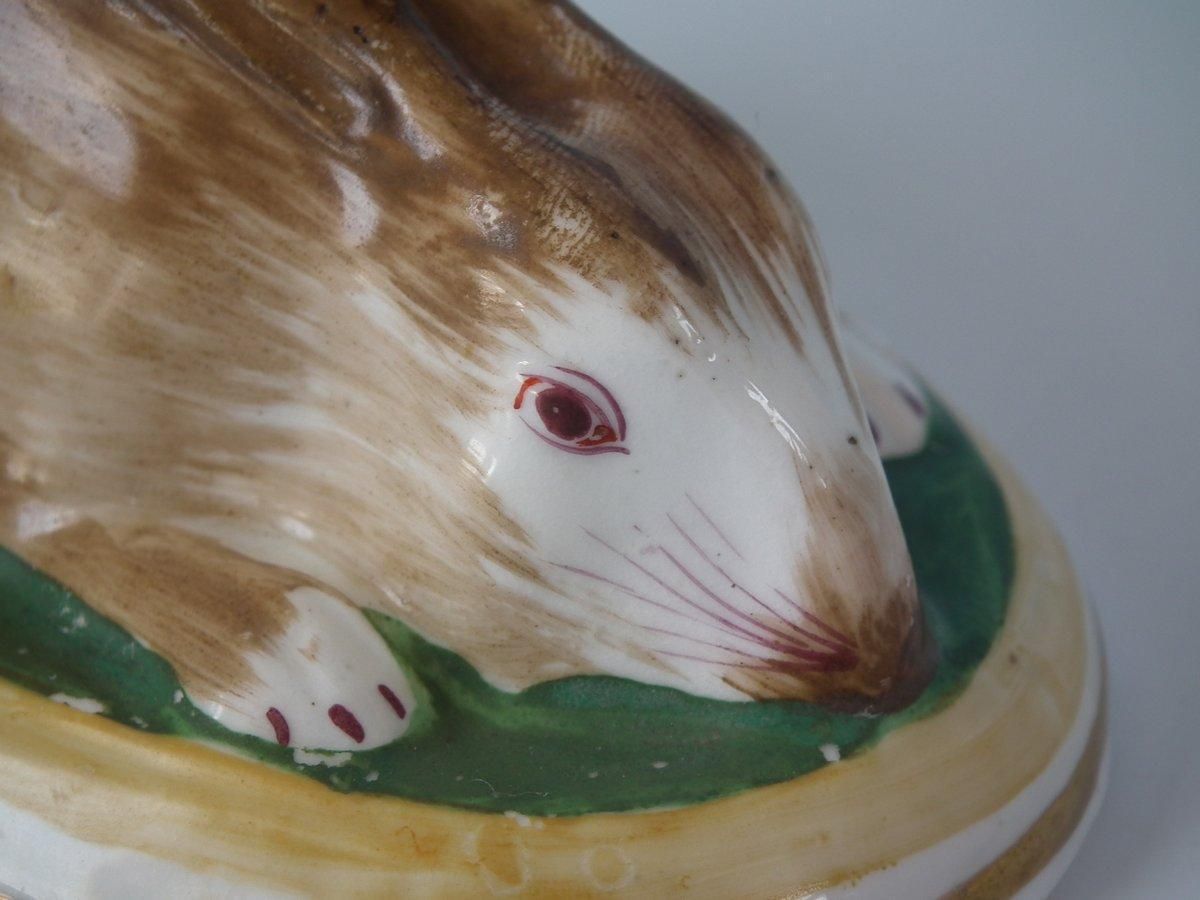 photo furniture Staffordshire Porcellaneous Rabbit Figure