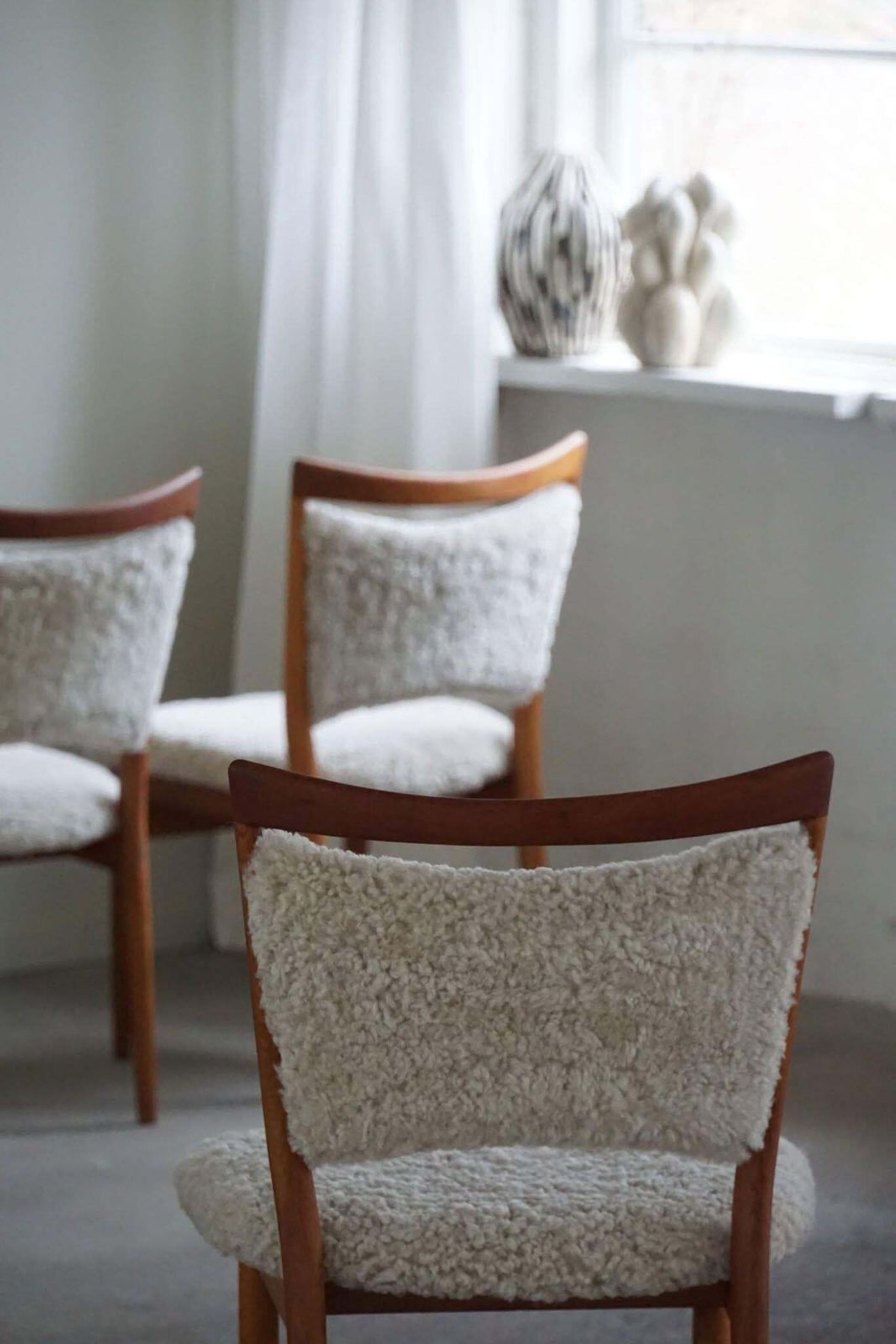 7105.0 Danish Modern, Set Of 6 Chairs In Oak & Lambswool, Model Sw86 By Finn Juhl, 1953 photo