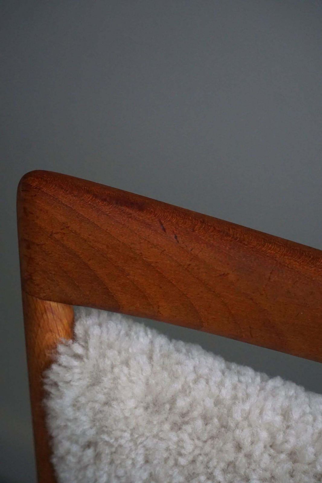 photo vintage Danish Modern, Set Of 6 Chairs In Oak & Lambswool, Model Sw86 By Finn Juhl, 1953