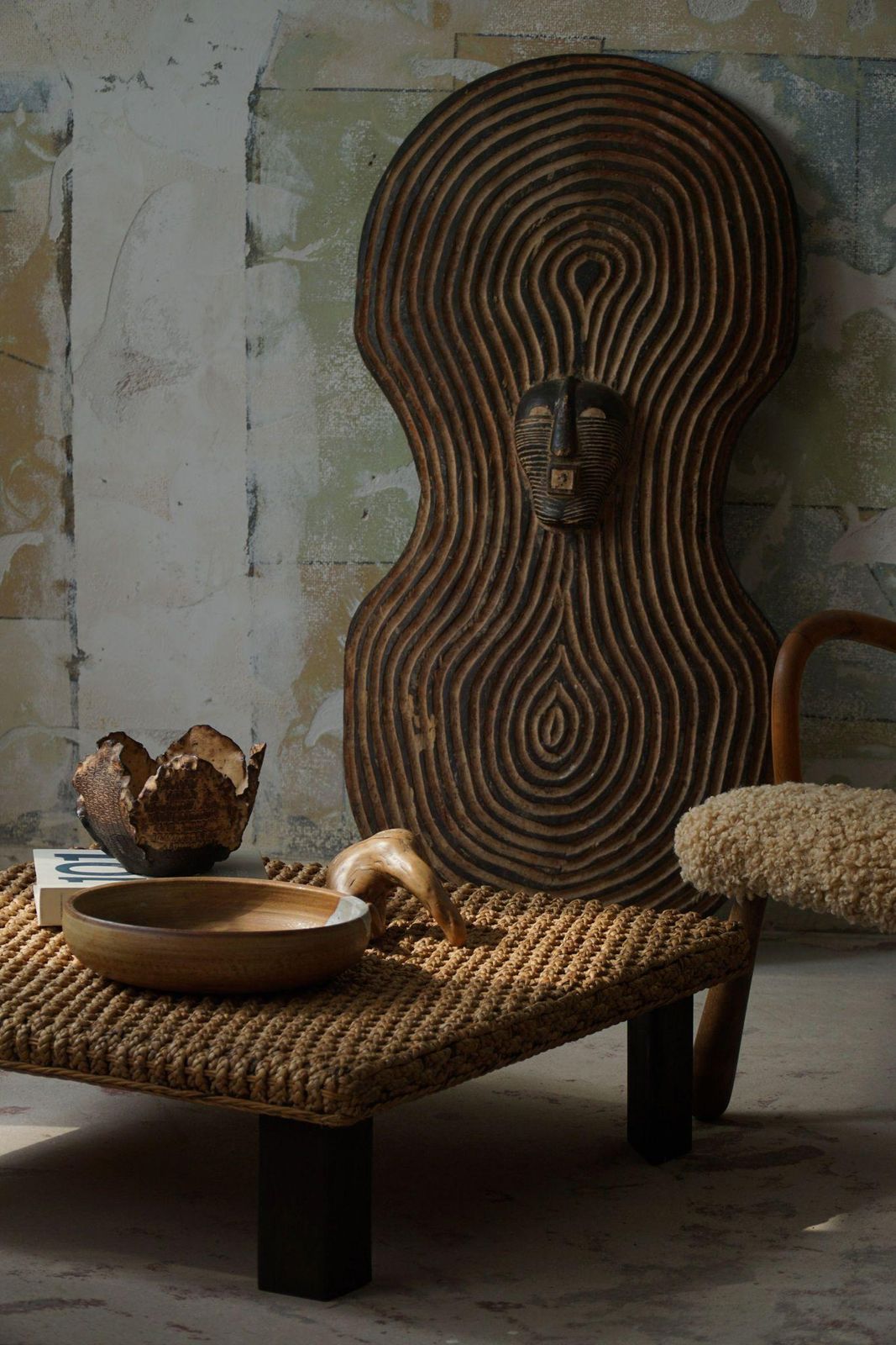 photo vintage African Vintage Shield, Tribal Wall Art, Songye Shield, Congo, Mid 20th Century