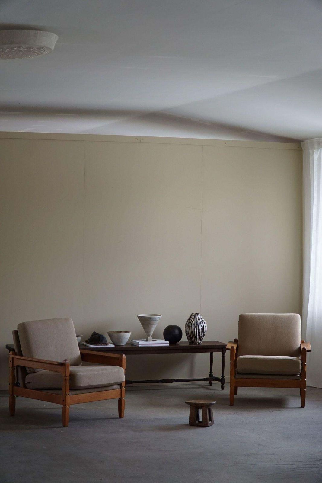 Danish Modern, Pair Of Lounge Chairs In Oak & Linen, Henning Kjærnulf, 1960s photo vintage
