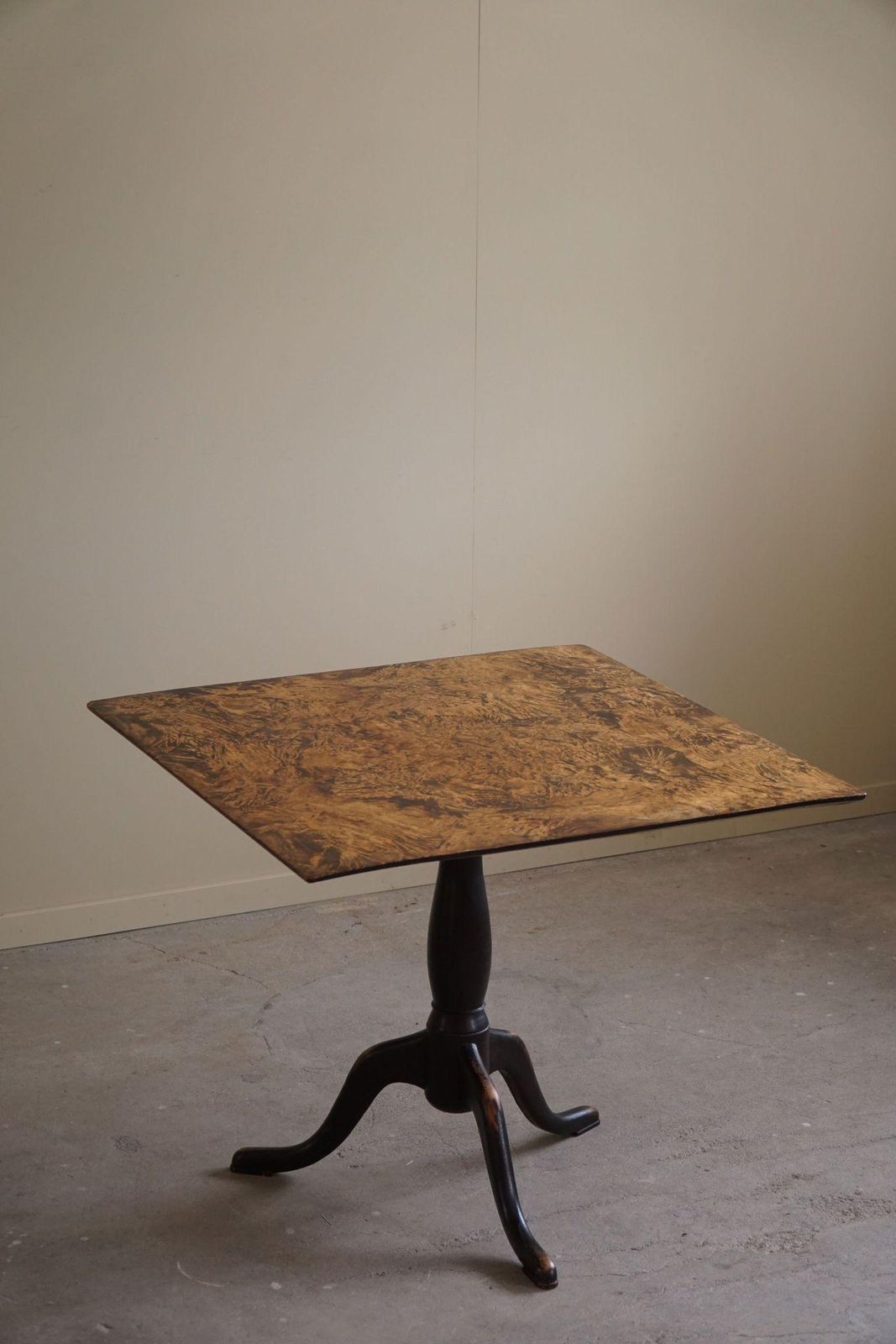 1777.0 Antique Square Drop Leaf Table In Burl Wood, Handcrafted In Sweden, 19th Century photo