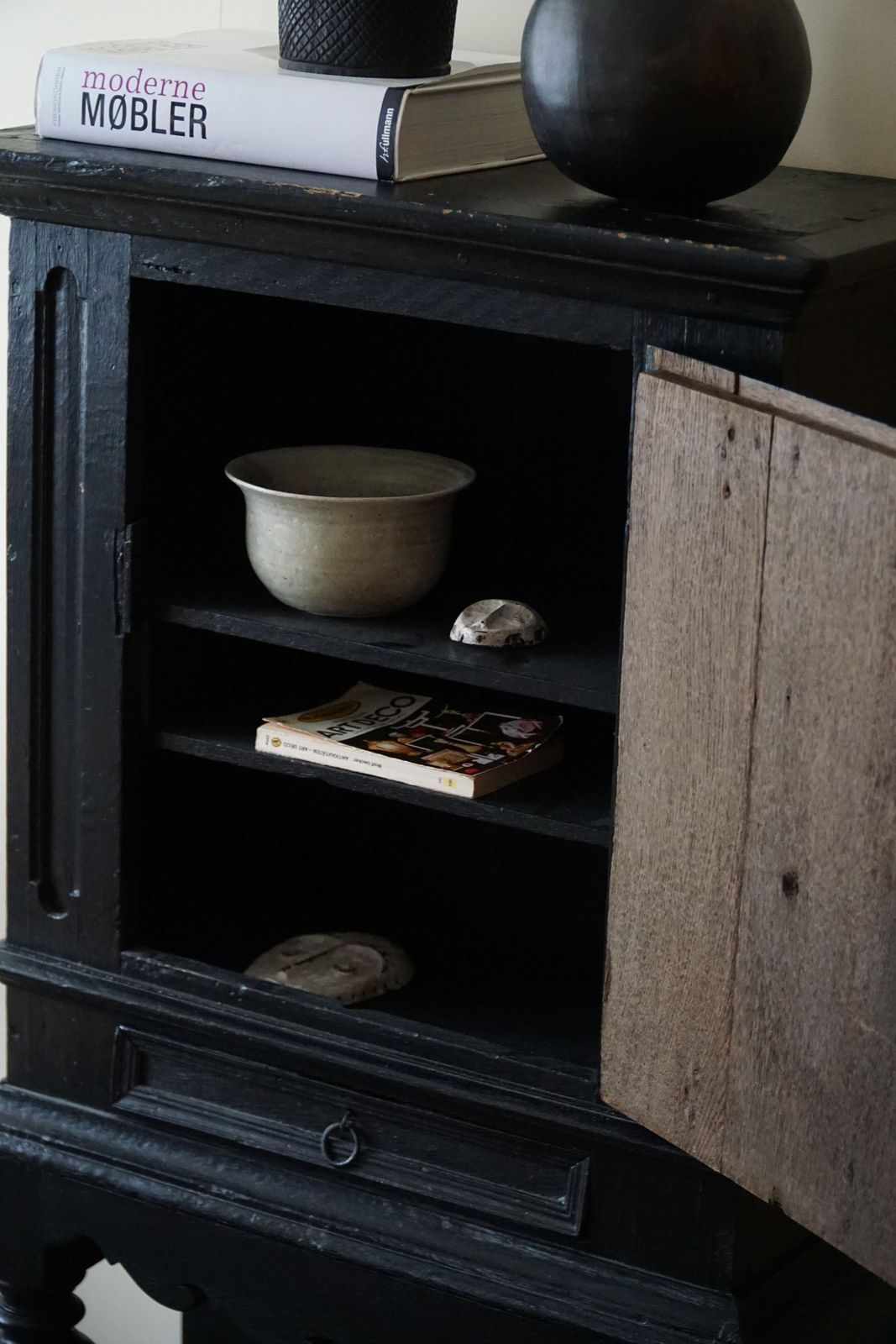 18th Century, Antique Black Painted Cabinet By A Danish Cabinetmaker, Baroque photo vinterior