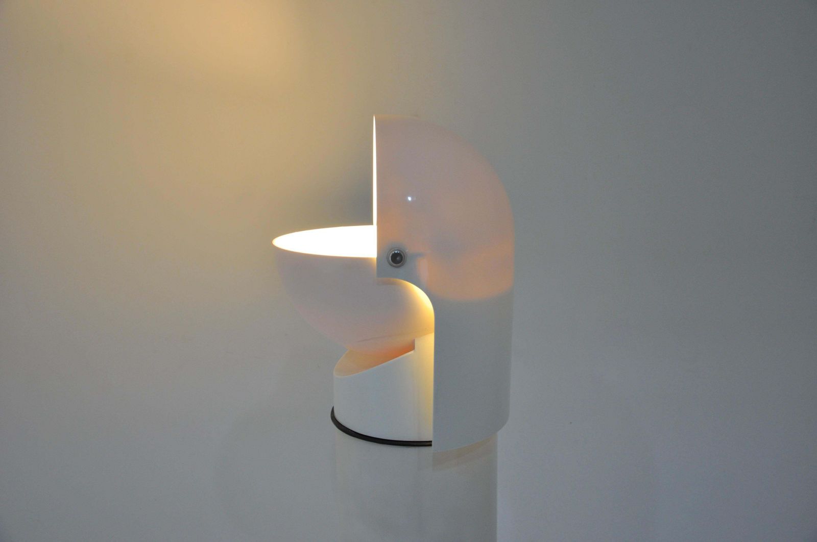 6789.0 "Pileo Mezzo" Floor Lamp By Gae Aulenti For Artemide, 1970s photo