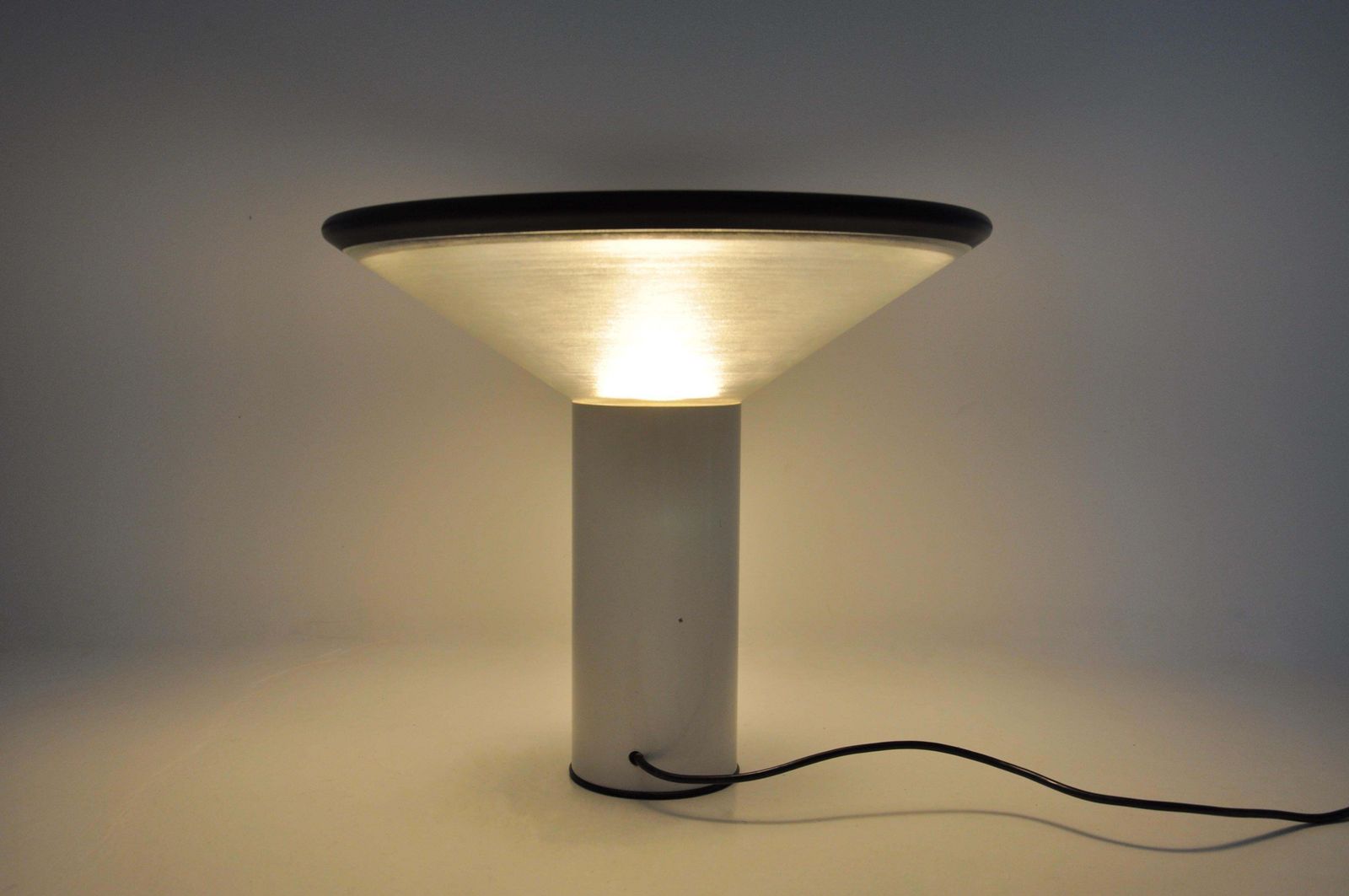 "Noa" Table Lamp By Gianfranco Frattini For Luci Italia, 1980s photo buy