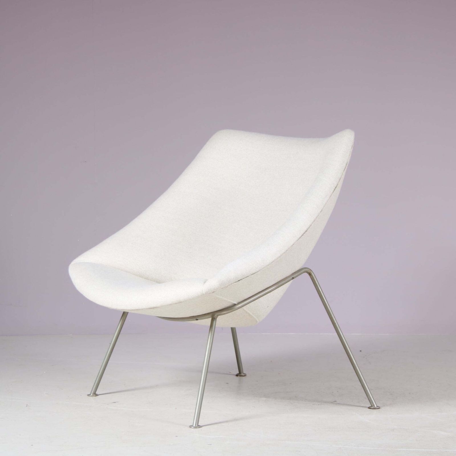 Pierre Paulin Oyster Lady Chair For Artifort Netherlands 1950