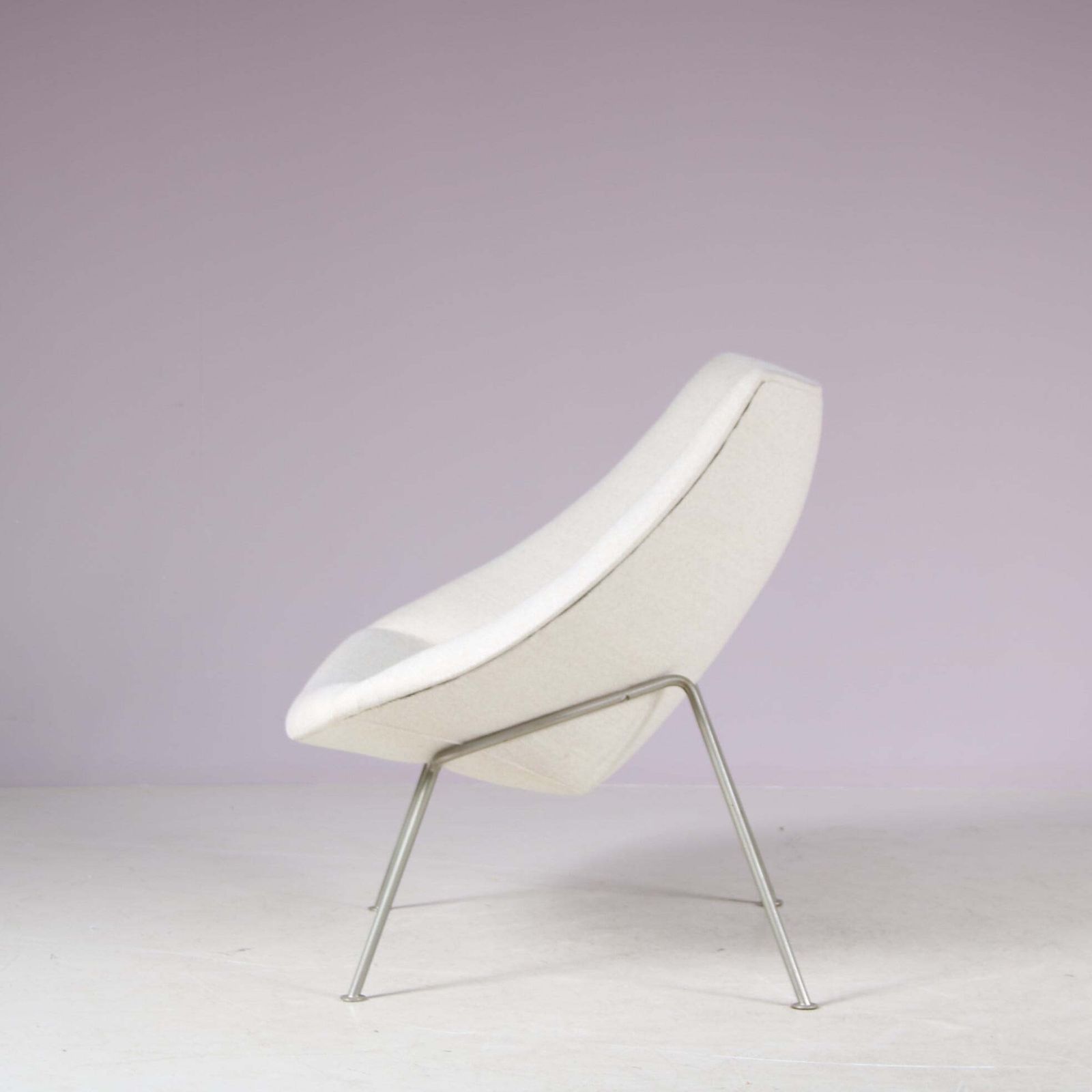 Pierre Paulin Oyster Lady Chair For Artifort Netherlands 1950 photo 2146.0