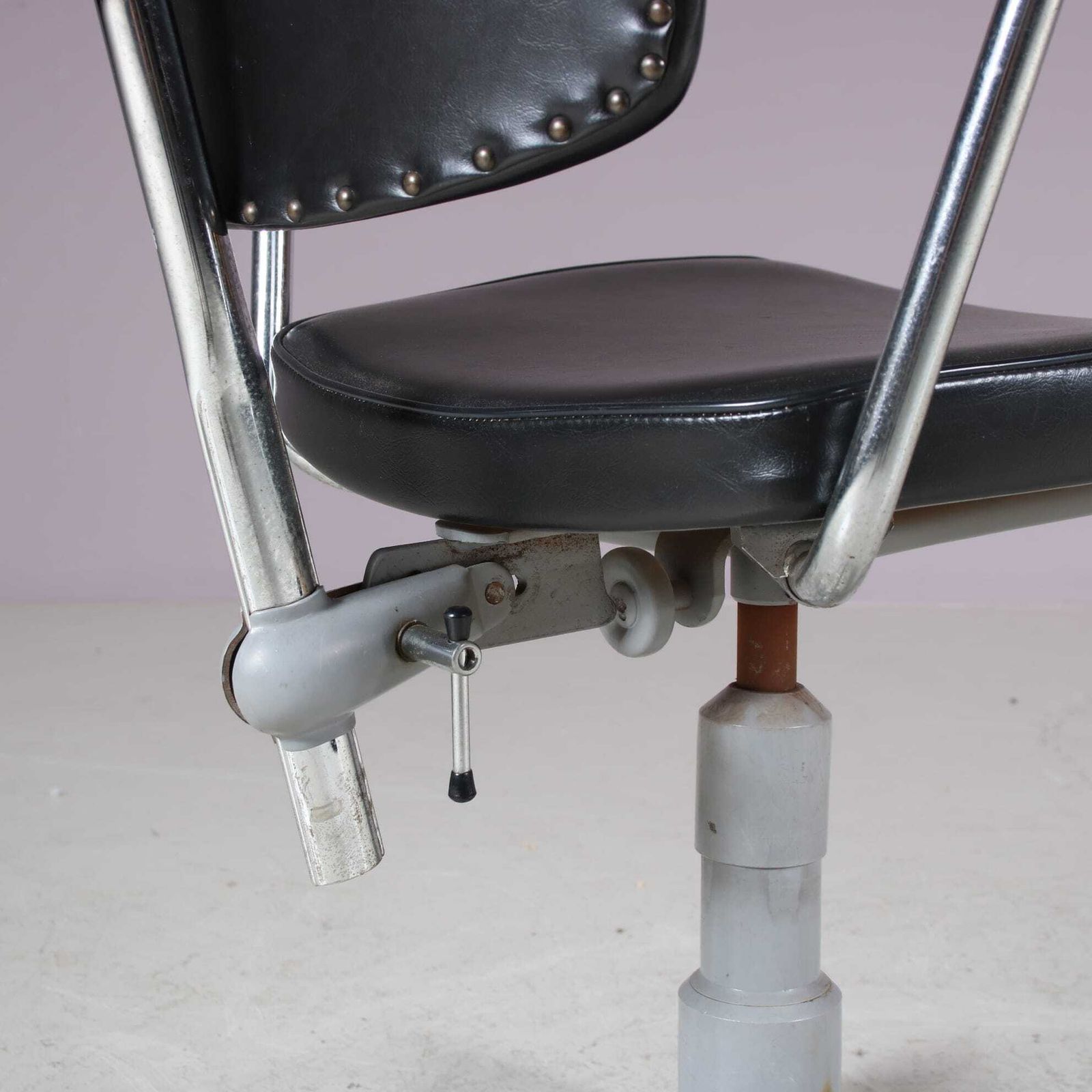 photo furniture 1960s Swivel Desk Chair By Hag, Norway