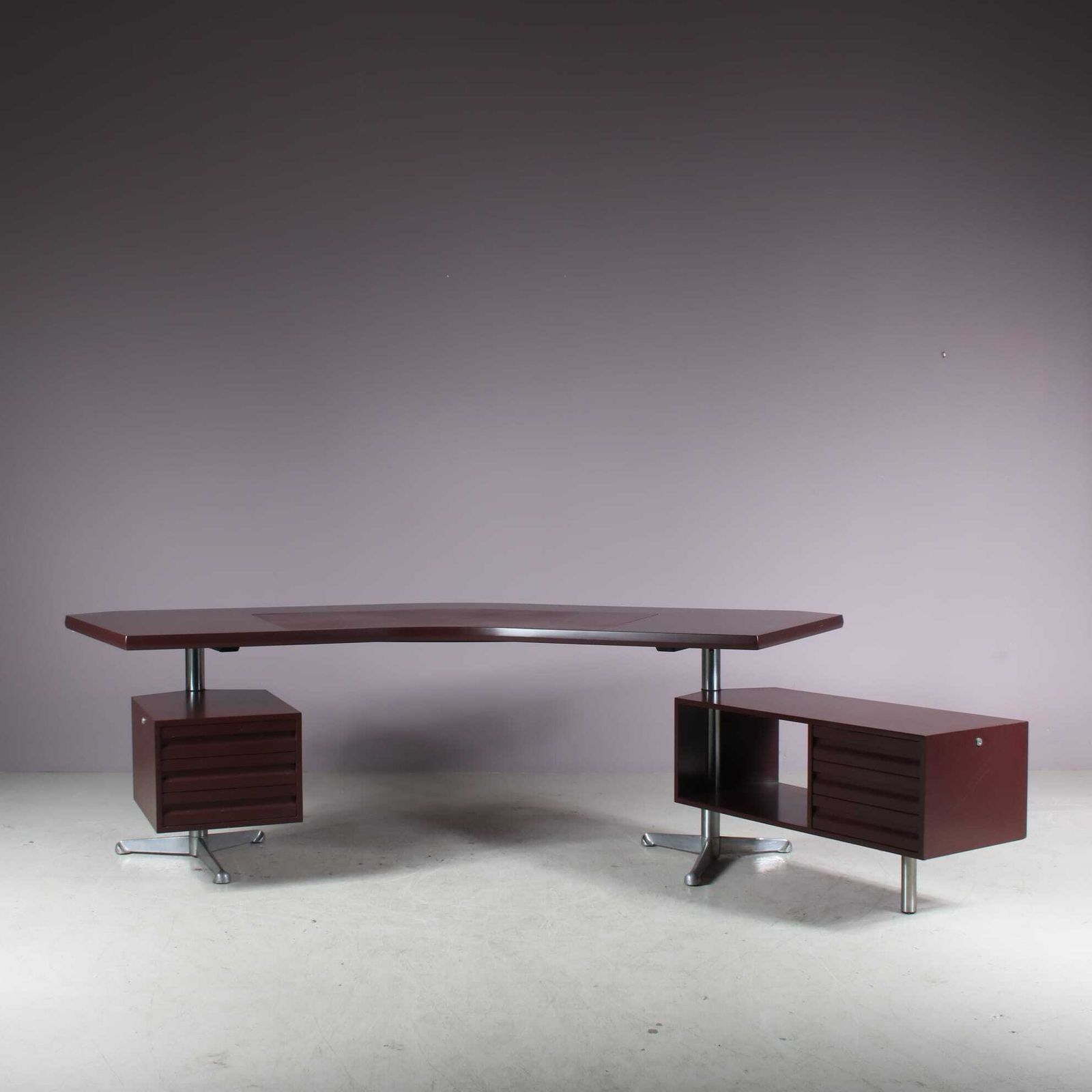 photo vinterior Osvaldo Borsani Desk For Tecno Milano, Italy 1950