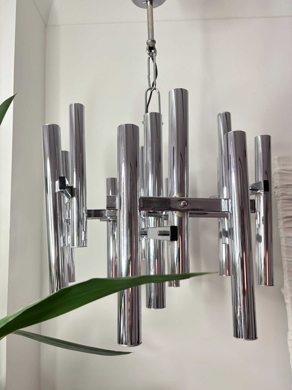 Iconic Mid Century Italian 12 Bulbs Chandelier By Gaetano Sciolari For Lightolier, 1970's photo furniture