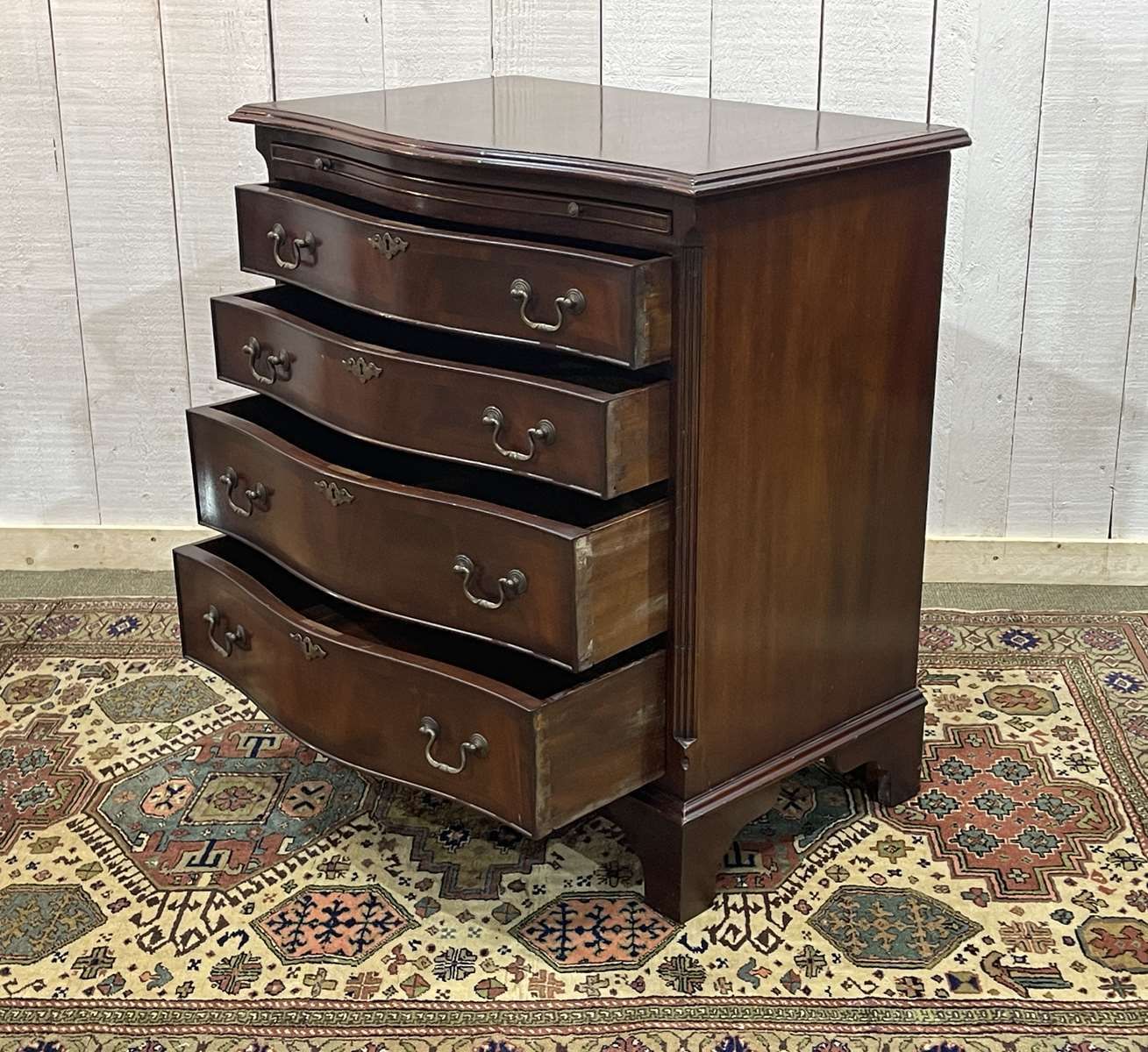 English Chest Of Drawers From The 1950s In Mahogany photo 680.0