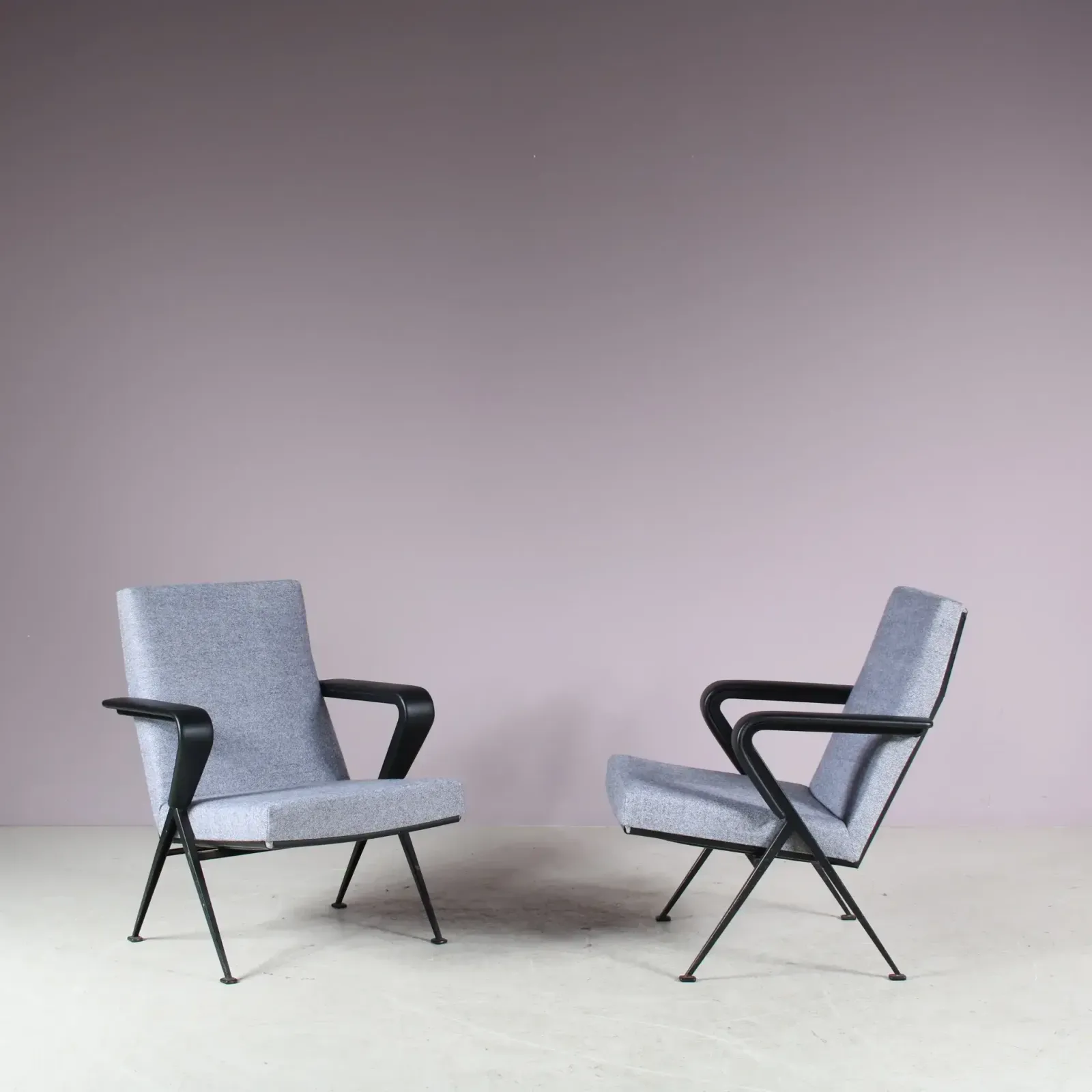 1960s Pair Of “Repose” Chairs By Friso Kramer For Ahrend De Cirkel, Netherlands photo vintage
