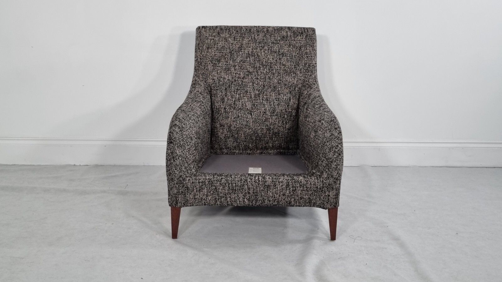 photo vintage Bb Italia Florence F3 Armchair In Black And Honey Weave In Immaculate Condition