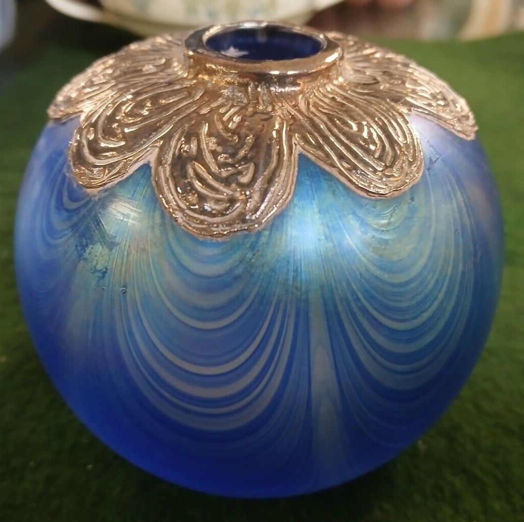 Mid Century  Don Carlson  Art Glass Posy Vase With Silver Collar By Sileda 1983