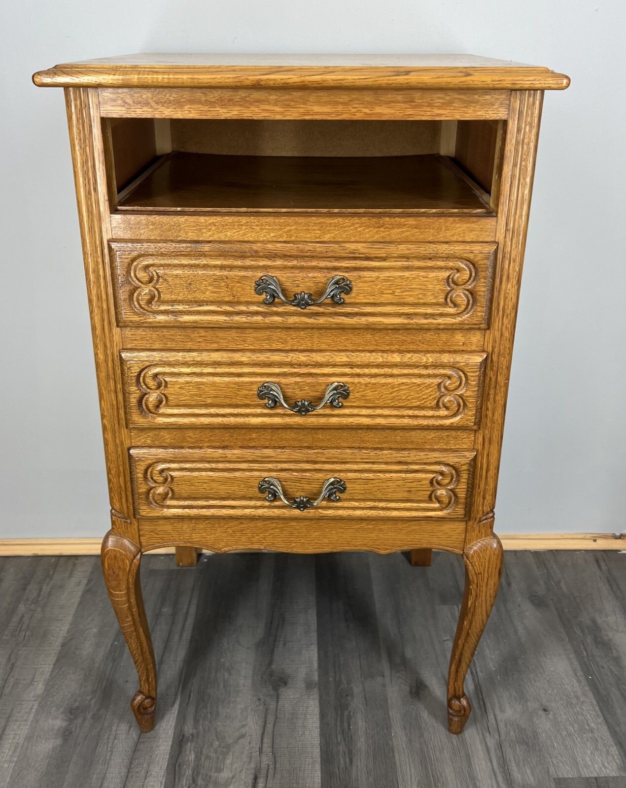 Vintage French Louis XIV Chest Of Drawers / Sideboard / Cabinet Lot 3581
