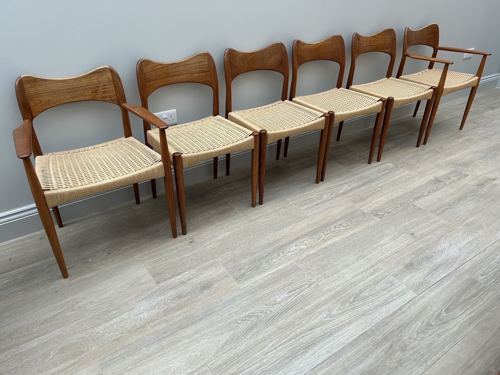 6 Danish Niels Moller Dining Chairs And Table photo vinterior
