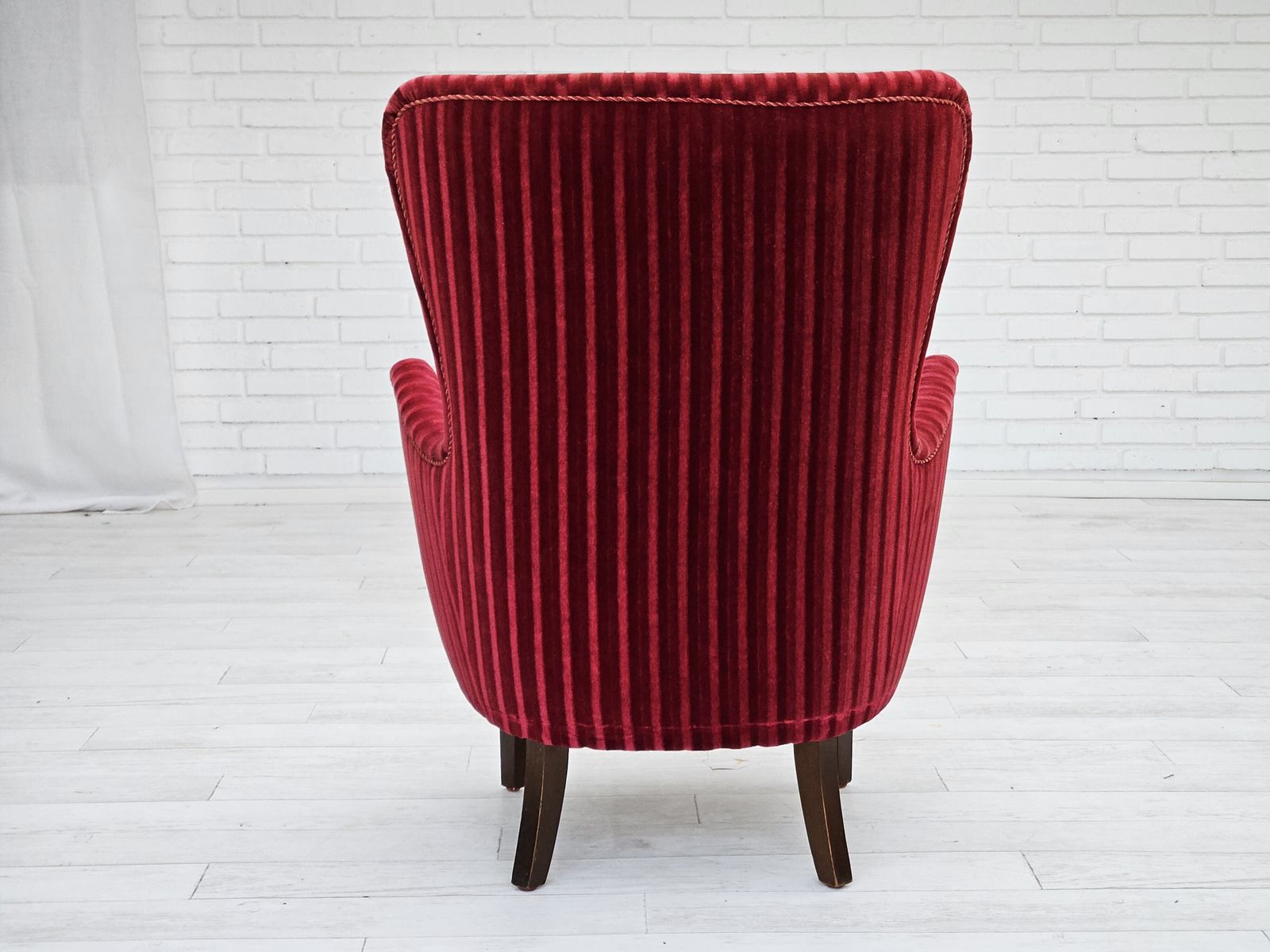 Ca. Jaren 1960, Deense Fauteuil In Kersrood Meubelvelours, Goede Staat. photo vinterior