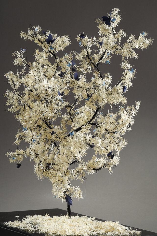 photo vinterior Metal And Paper Creation By Lebanese Artist Nayla Tabet, The Butterfly Tree
