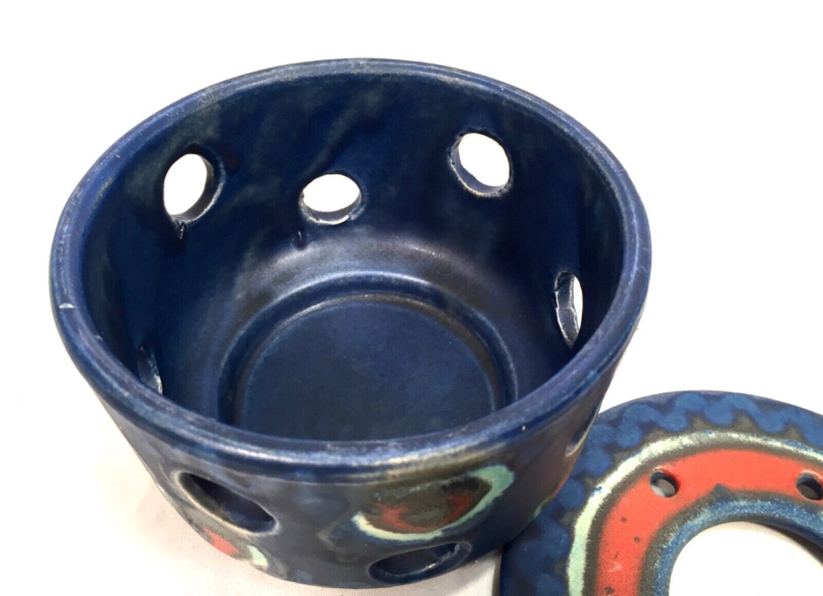 Vintage West German Pottery Potpourri Vase / Holder / Retro 1970s Blur & Red photo vinterior