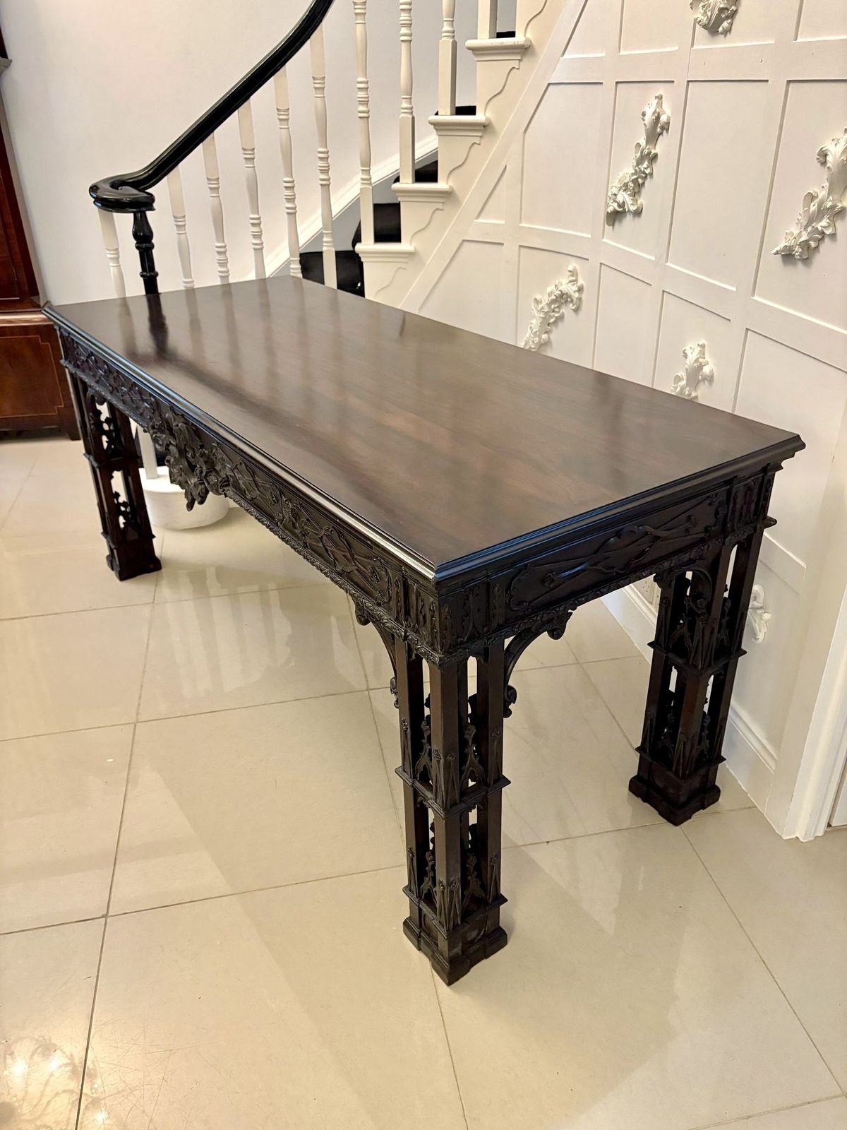 photo furniture Large Antique 19th Century Outstanding Quality Carved Mahogany Table In The Chinese Chippendale Manner
