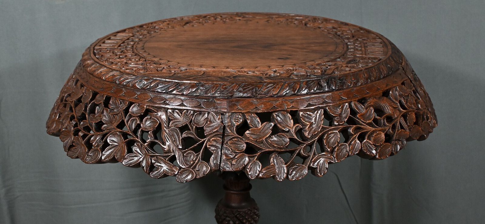 Anglo Indian Pedestal Table In Exotic Wood – Late 19th Century photo buy