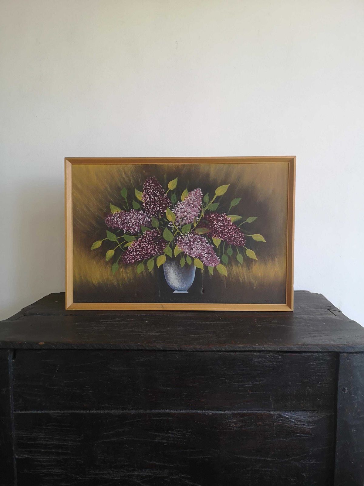 Painting Beautiful Soft Art Of Violet Flowers In Vase Signed Acrylic On Canvas 1950. Neat Rustic Wooden Frame