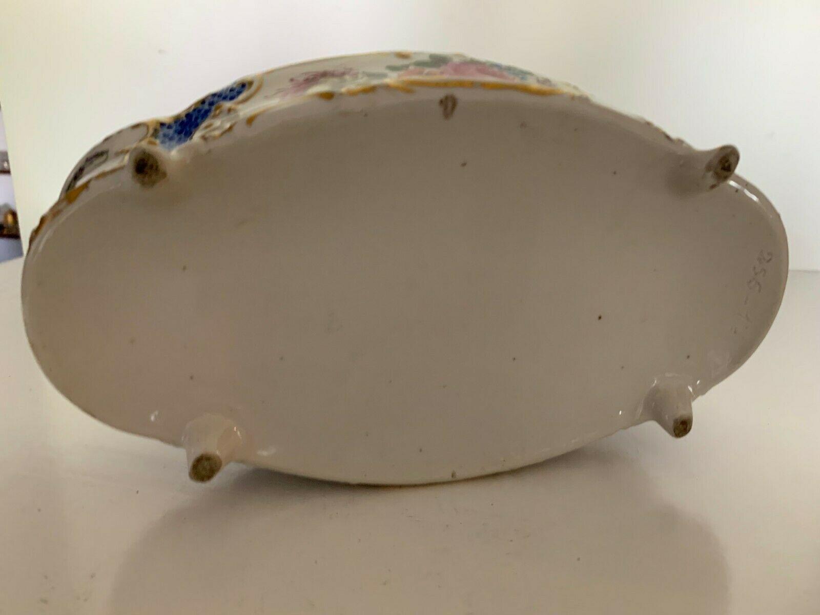 Home Decor Polychrome Porcelain Oval Box 20th Century Bonbonnière Jewelry Box photo