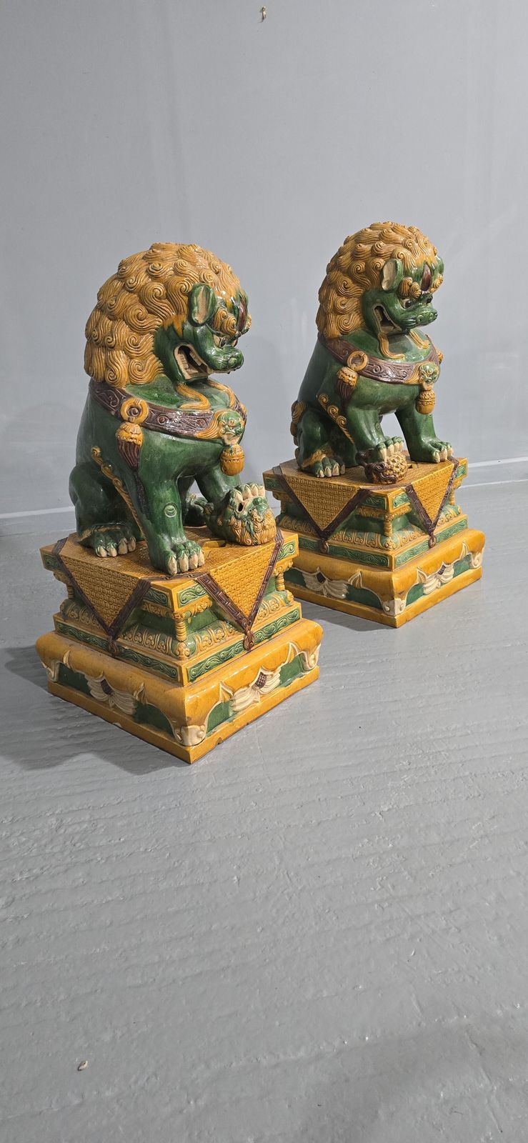 Pair Huge Garden Dogs Of Foe photo vinterior