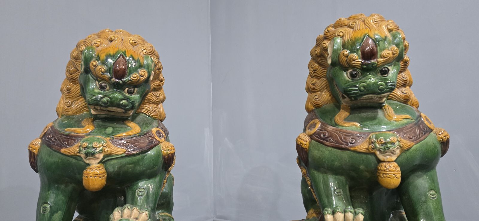 Garden Decor Pair Huge Garden Dogs Of Foe photo