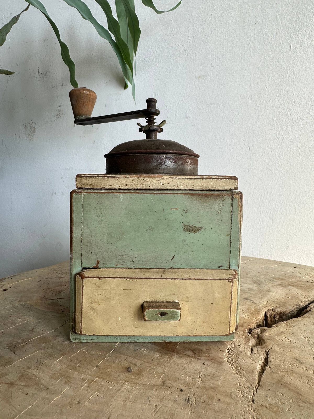 Shabby Coffee Mill Vintage Grinder Metal Manual Grinding Pepper Spices Kitchen Decor Kave Lovers Gift Traditional Design Hand Made