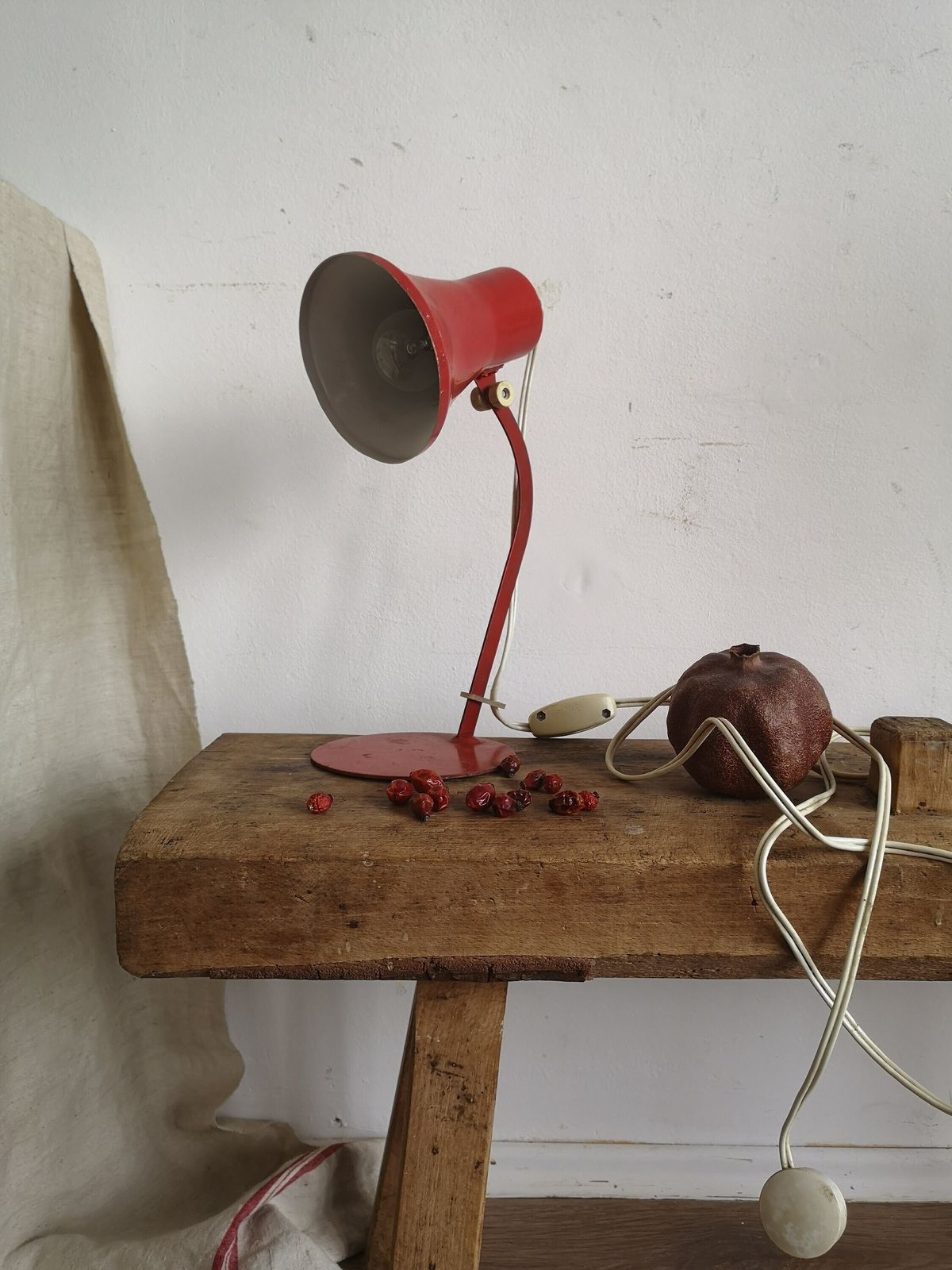 Bright Quirky Orange Mid Century Table Desk Lamp, Photo Studio Lighting, Circa 1960's & 70's, Vintage Retro Style Working And Wired