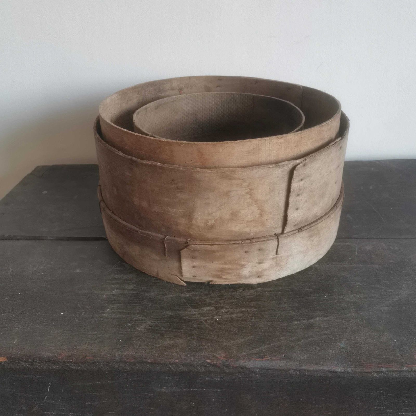 Bent Wood X 3 Sieves Antique Flour Or Seed Sifter Colander Baking Rustic Shabby Kitchen Restaurant Decorative Sifter Farm House Bread photo furniture