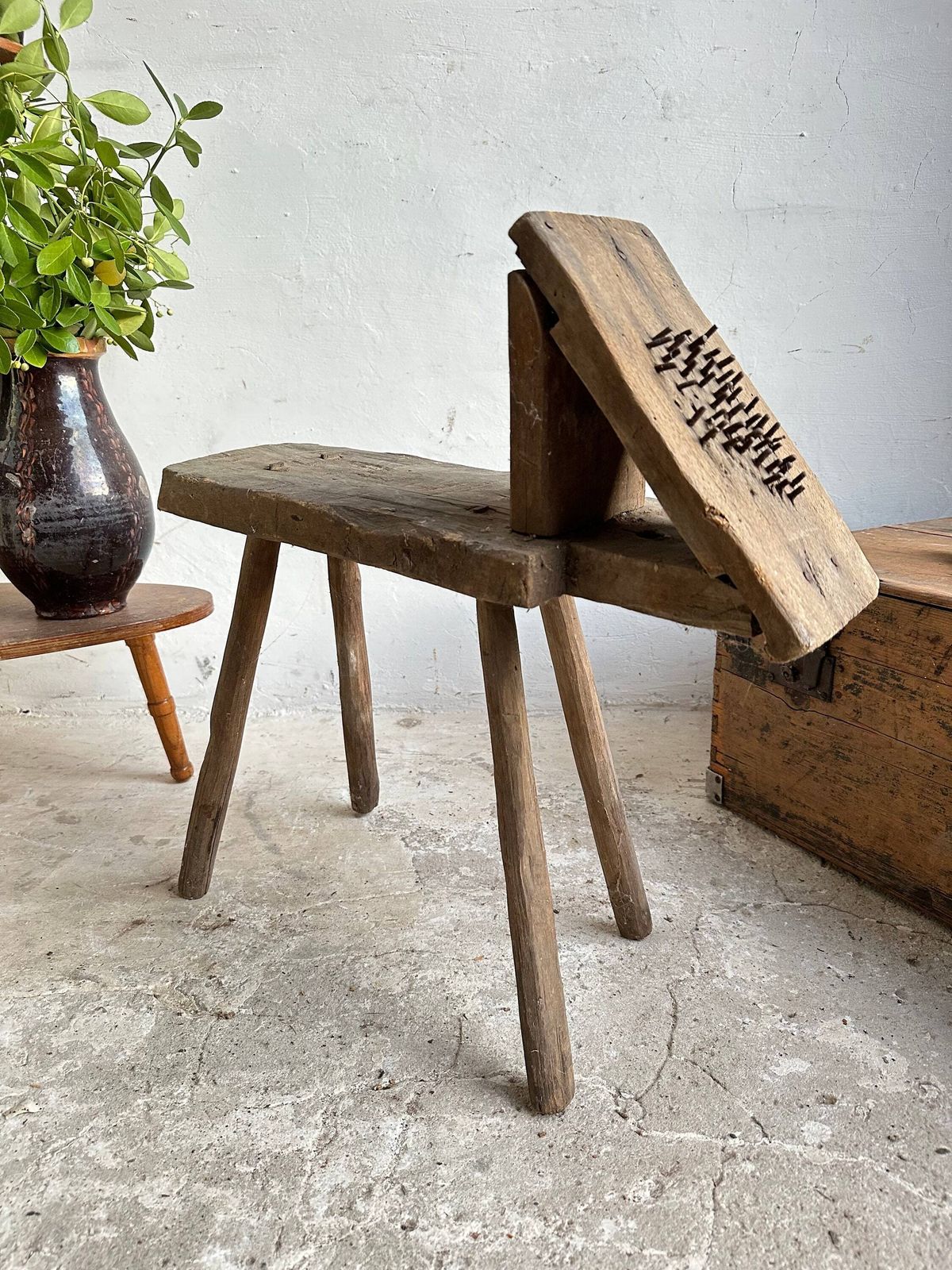 Timeless Heritage: Antique Oak Wool Shredder & Primitive Bench   Handcrafted Elegance For Spinning And Seating Rare Slice Of Farming History