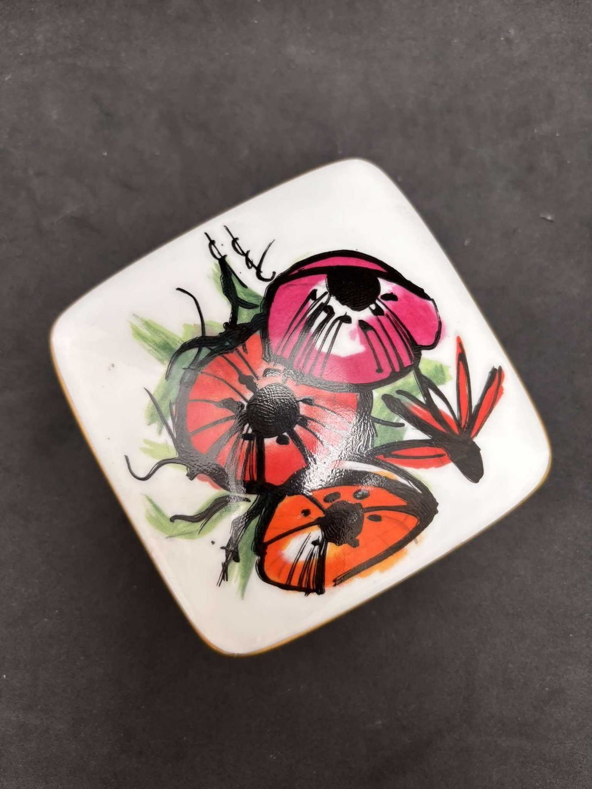1980s Bernard Buffet Porcelain Box Bernardaud Limoges France Square Box Luxury Gift Concord Collector Anemones Flowers Decor Vanity Decor photo furniture