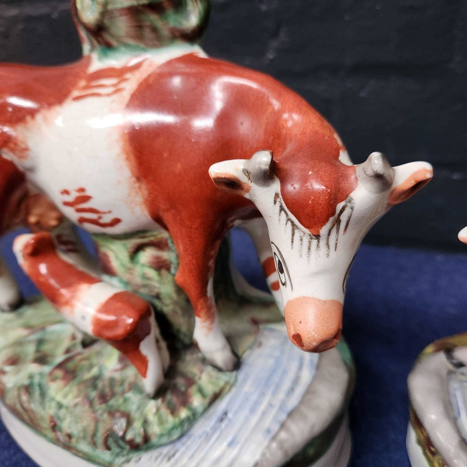 photo furniture Pair Spill Vases, Victorian Staffordshire Flat Back Cow's With Calf
