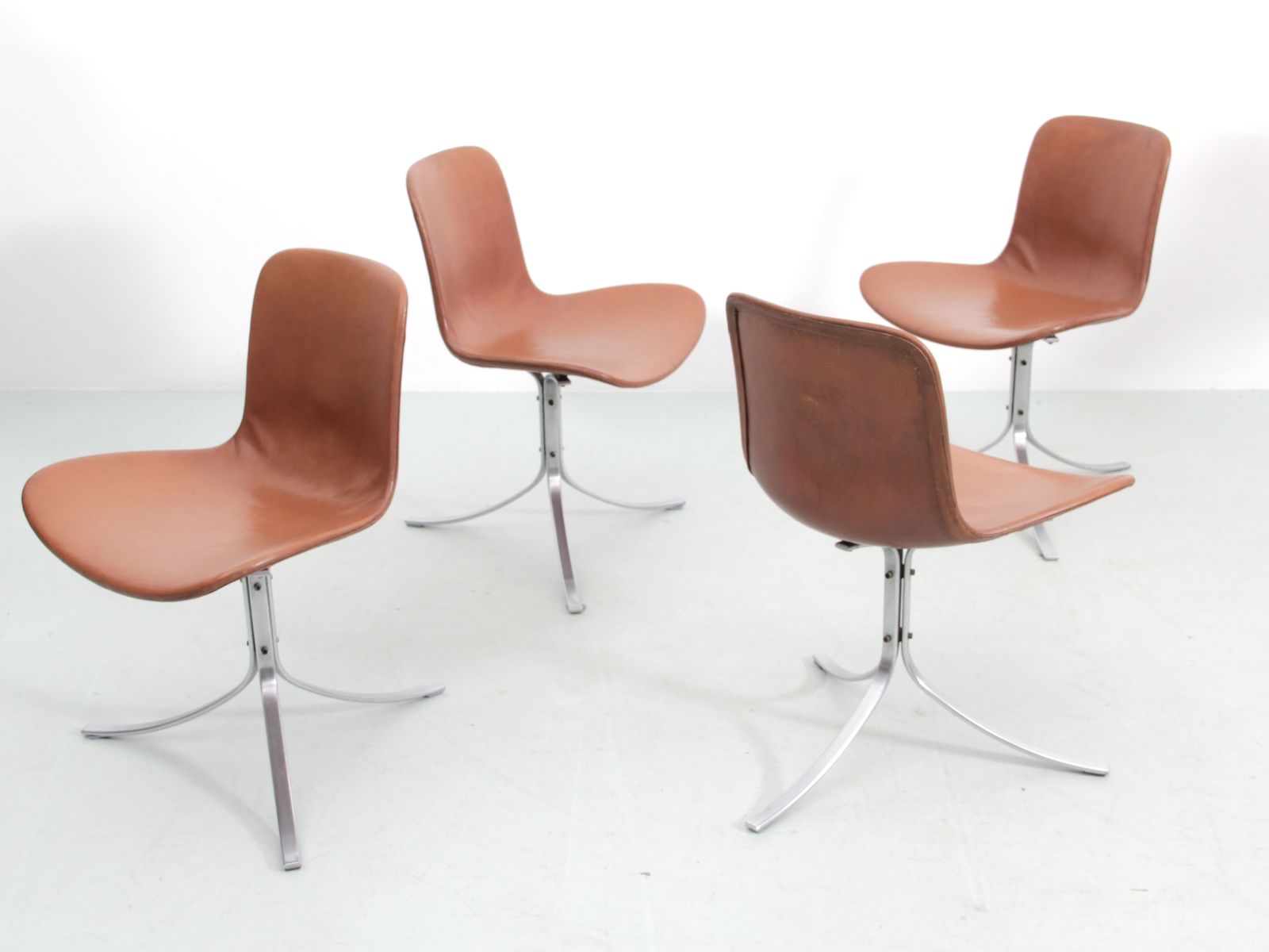 Mid Century Modern Scandinavian Set Of 4 Chairs Pk 9 By Poul Kjaerholm For Kold Christensen photo for sale