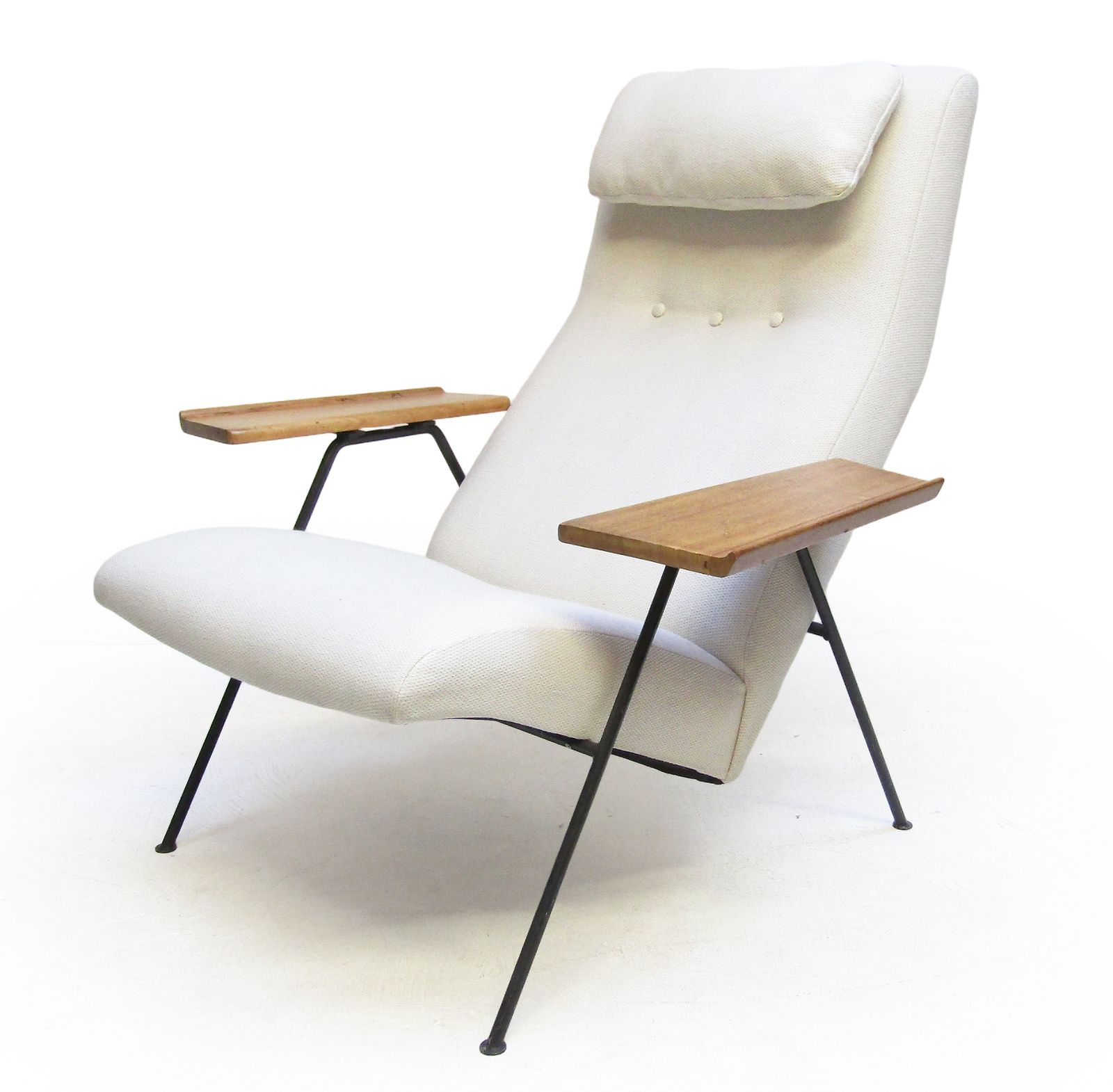 1950s Reclining Lounge Chair By Robin Day For Hille photo vinterior