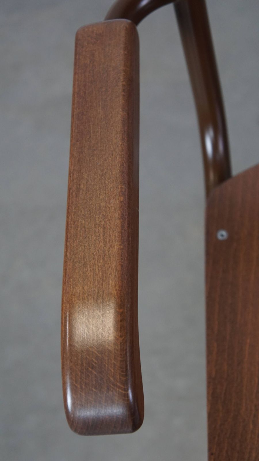 Set Van 2 Thonet Model S43 Eetkamerstoelen Met Armleuningen photo 638.0636999999999