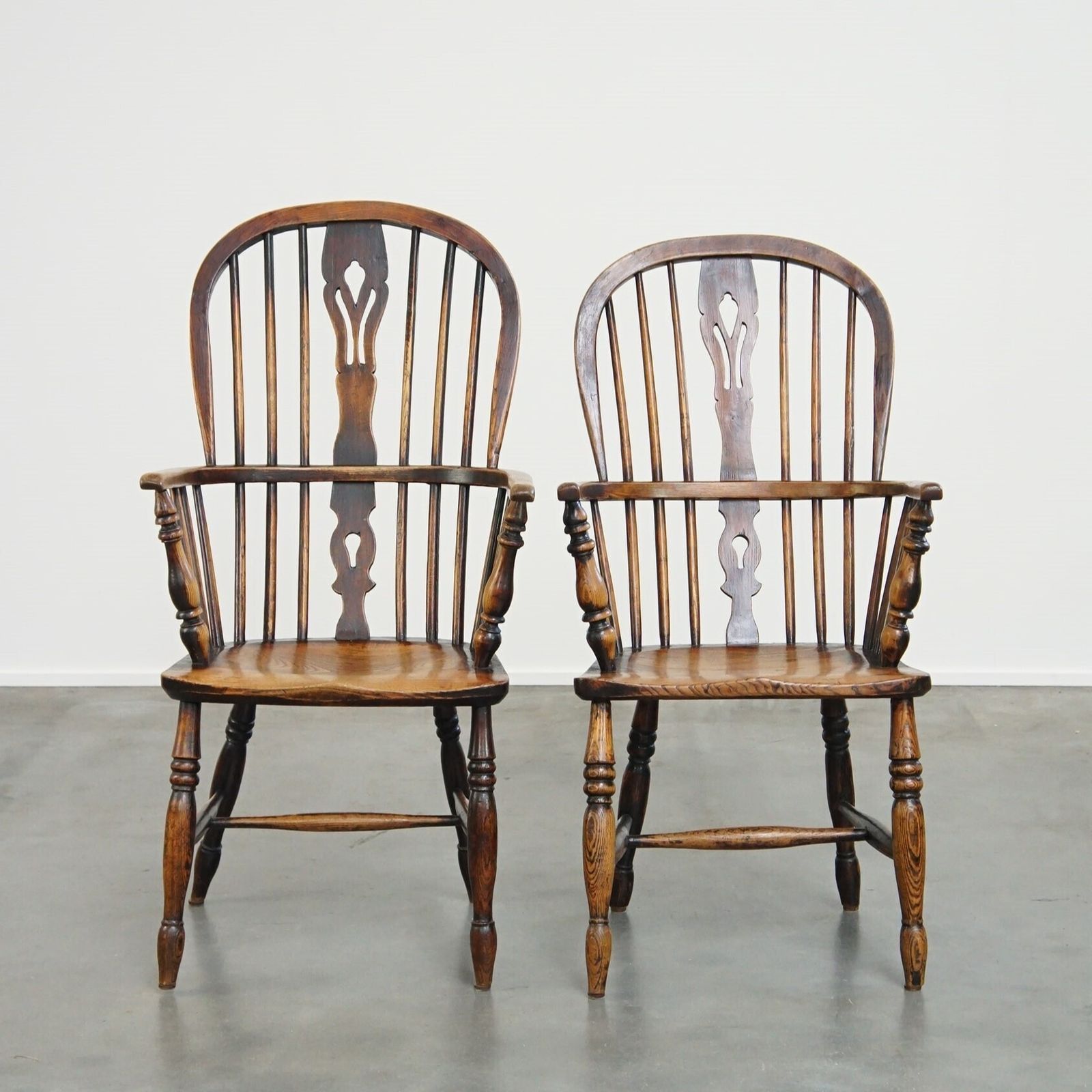 Set Of 2 Beautiful, Antique English Highback Windsor Dining Chairs