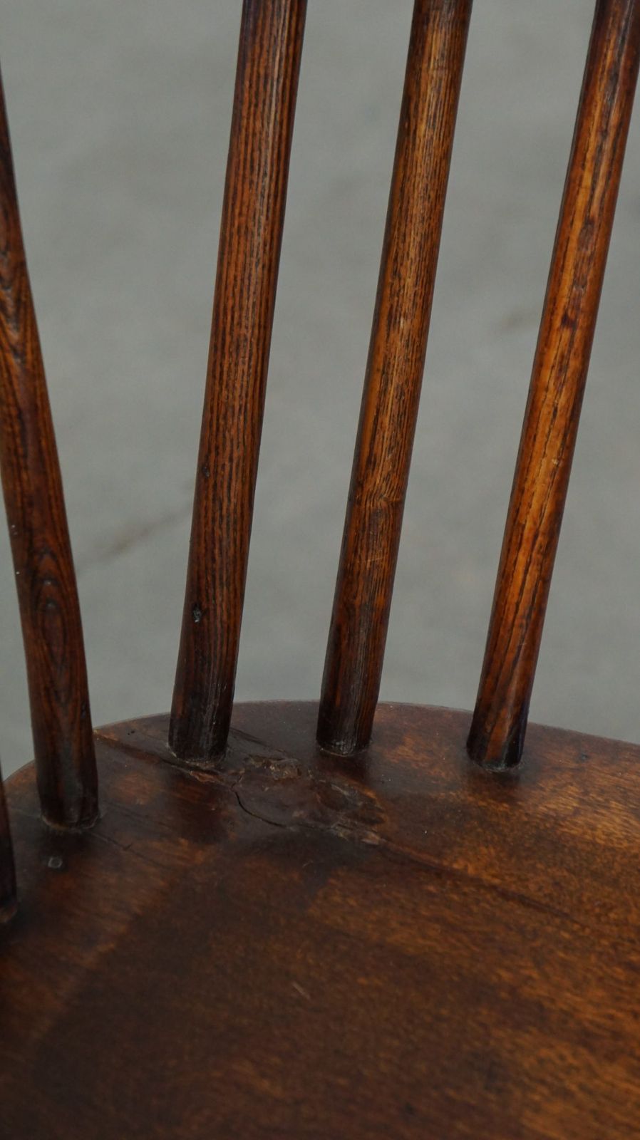 photo furniture Charmante Antieke Engelse Windsor Eetkamerstoel Met Hoge Rug En Mooie Patina