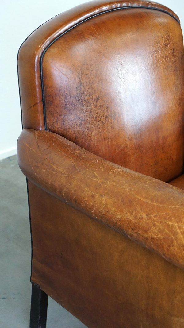 Meubels Vintage Schapenleren Fauteuil – Stijlvol En Comfortabel photo