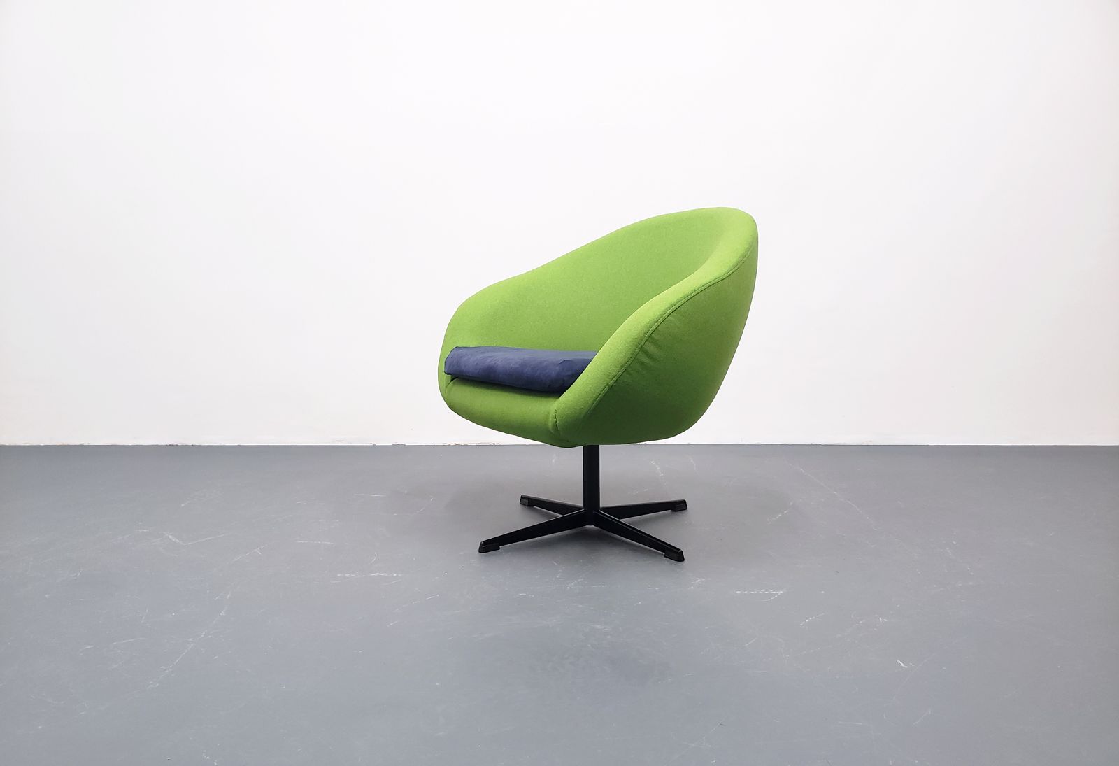 Karl Eric Klote Swivel Egg Chair In Wool