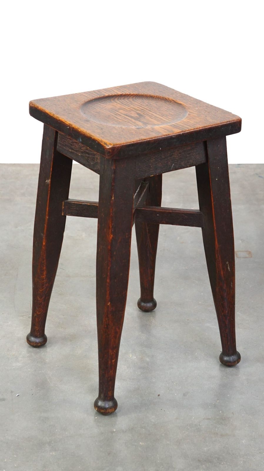 Antieke Engelse Massief Eiken Kruk Met Art Nouveau Invloeden photo furniture