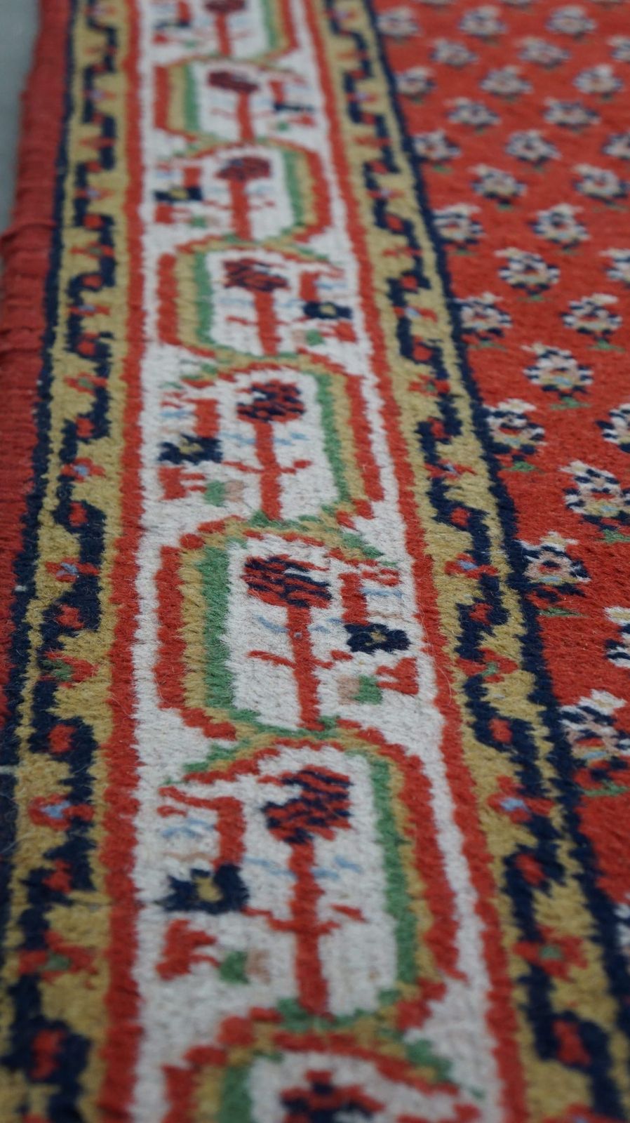 Good Quality Oriental Style Rug With A Classic Print 165 X 92 Cm photo for sale