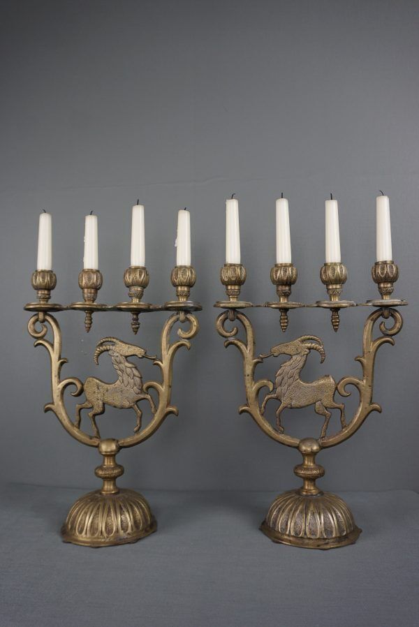 Set Van 2 Rijk Gedecoreerde Antieke Kandelaars, Ram photo Woonaccessoires
